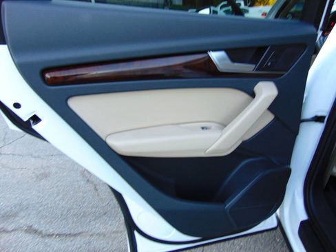 Used 2018 Audi Q5 2.0T Premium Plus w/ Premium Plus Package image 49