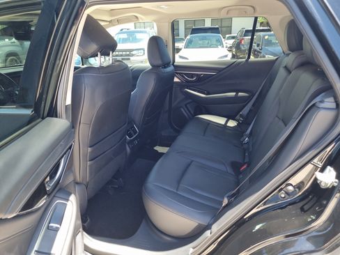 Used 2023 Subaru Outback Touring AWD/4WD image 10