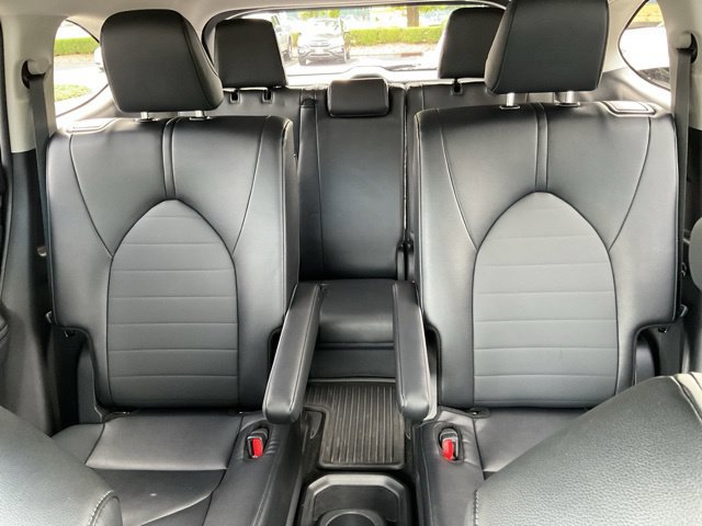Used 2026 Toyota Highlander XLE AWD/4WD image 39