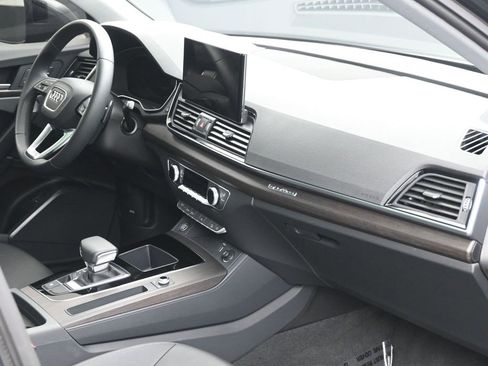 Used 2025 Audi Q5 2.0T Premium image 6