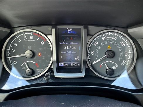 Used 2023 Toyota Tacoma TRD Off-Road image 22