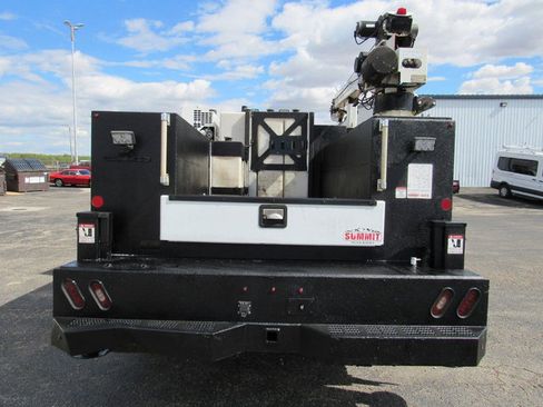Used 2019 Ford F550 4x4 Regular Cab Super Duty image 4