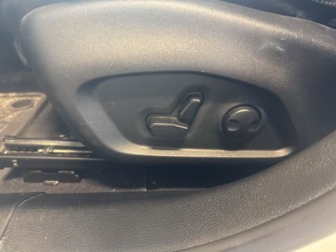 Used 2023 Jeep Compass Latitude w/ Convenience Group image 12