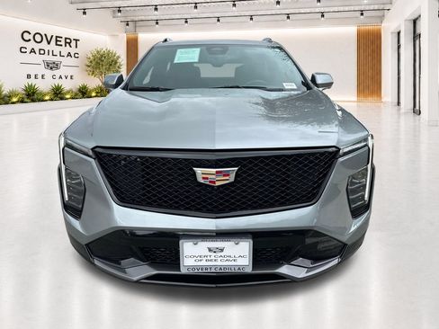Certified 2025 Cadillac XT4 Sport FWD image 3