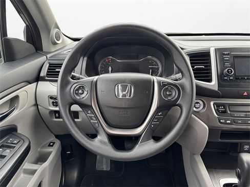 Used 2018 Honda Pilot LX image 12