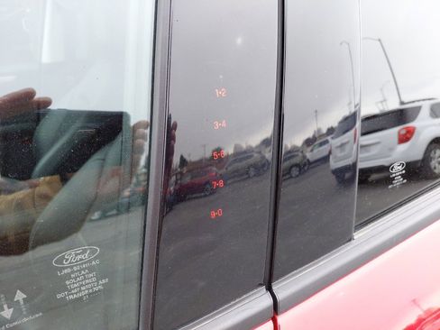 Used 2021 Ford Escape SEL w/ Class II Trailer Tow Package image 16