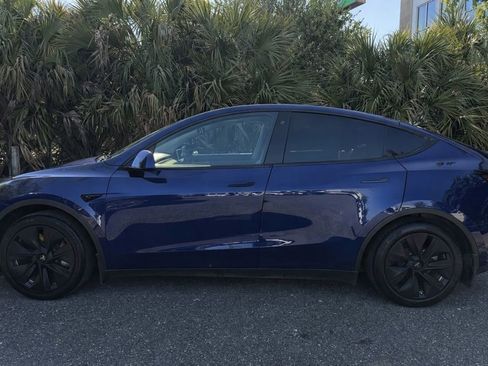 Used 2021 Tesla Model Y Long Range AWD/4WD image 6
