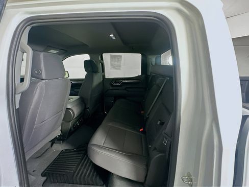 Used 2024 GMC Sierra 1500 Elevation image 26