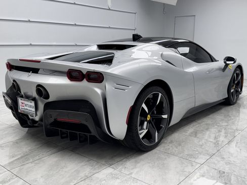 Used 2021 Ferrari SF90 Stradale image 7