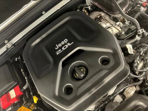 Used 2023 Jeep Wrangler Unlimited Rubicon w/ LED Lighting Group image 39