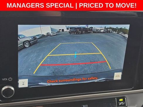 Used 2025 Toyota Camry LE FWD image 29