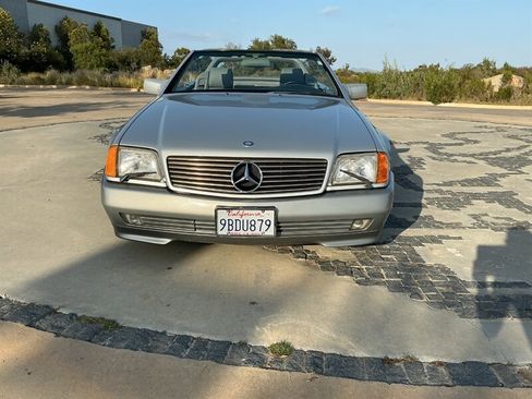 Used 1990 Mercedes-Benz 500 SL image 2