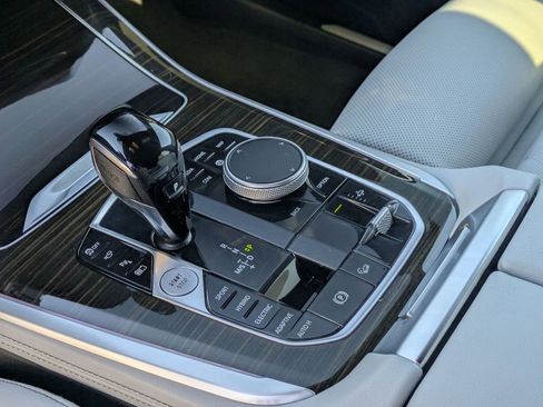 Used 2023 BMW X5 xDrive45e AWD/4WD image 17