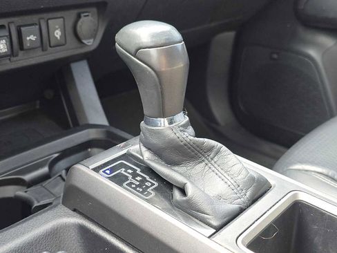Used 2021 Toyota Tacoma TRD Sport w/ TRD Premium Sport Package AWD/4WD image 38