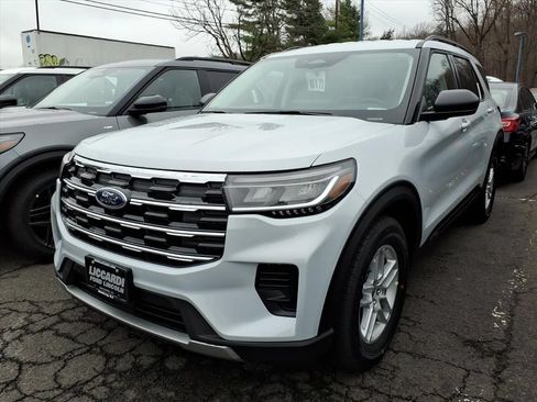 New 2026 Ford Explorer Active AWD/4WD image 3
