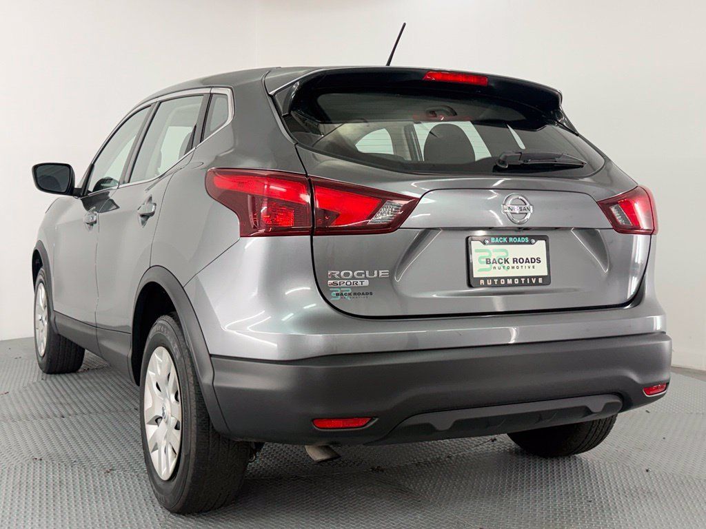 Used 2018 Nissan Rogue Sport S FWD image 7