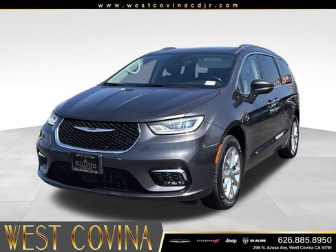 Used 2021 Chrysler Pacifica Touring-L w/ Premium & Safety Sphere Group AWD/4WD image 4