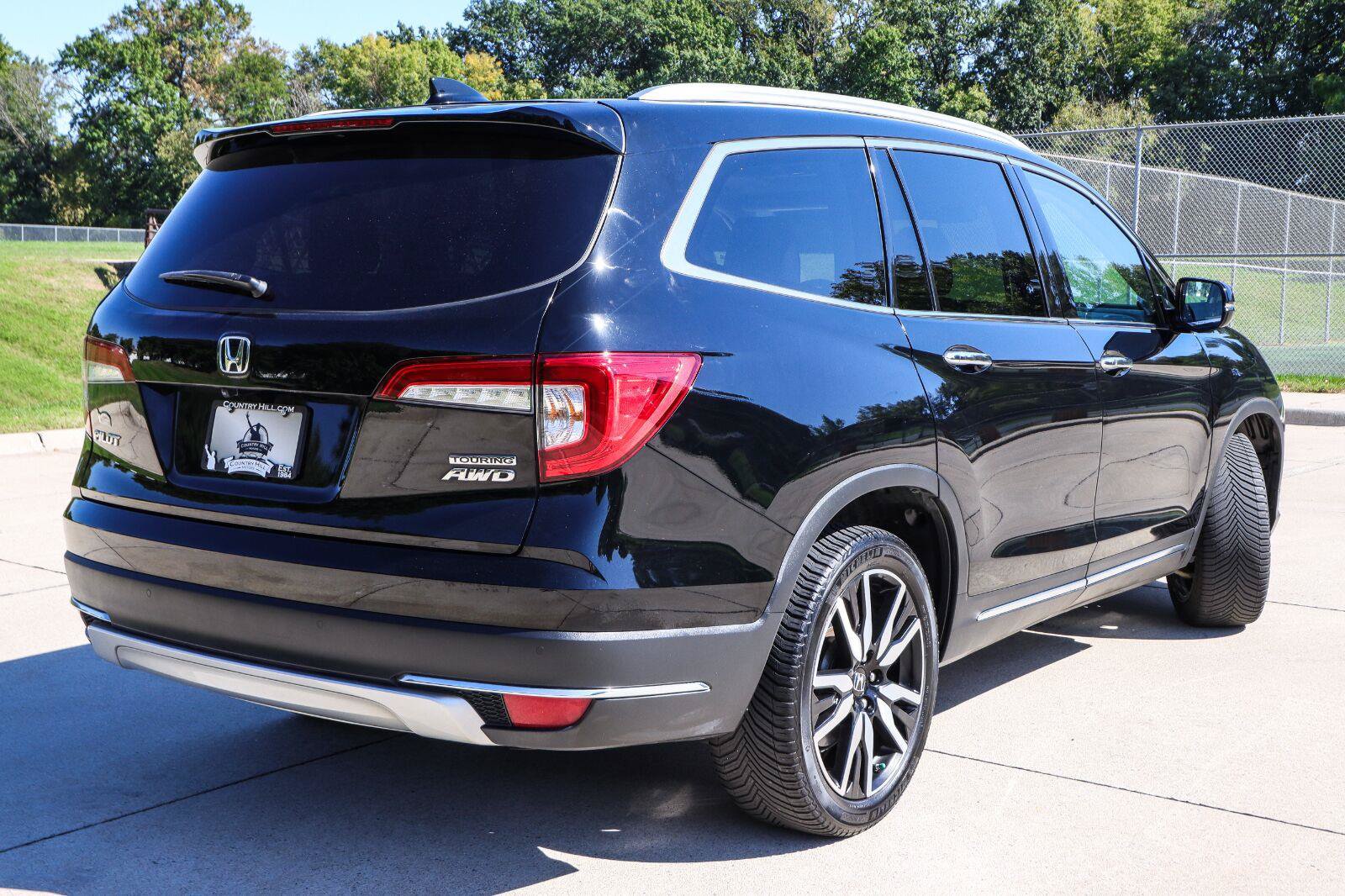 Used 2019 Honda Pilot Touring image 18