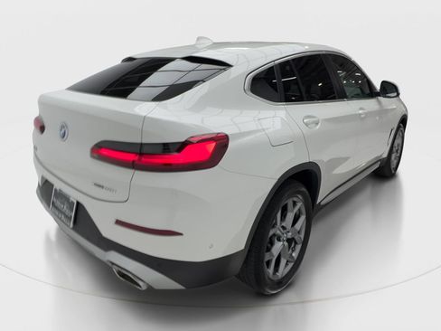 Used 2023 BMW X4 xDrive30i w/ Premium Package AWD/4WD image 7