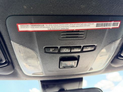 Used 2021 Toyota Corolla SE FWD image 38