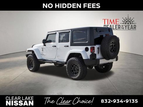 Used 2018 Jeep Wrangler Unlimited Sahara w/ Connectivity Group AWD/4WD image 5