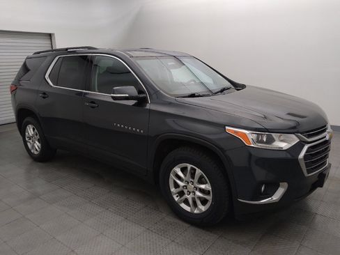 Used 2020 Chevrolet Traverse LT image 11
