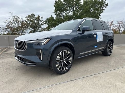 New 2026 Volvo XC90 B6 Plus w/ Protection Package Premier image 3