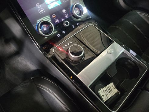 Used 2018 Land Rover Range Rover Velar S AWD/4WD image 34