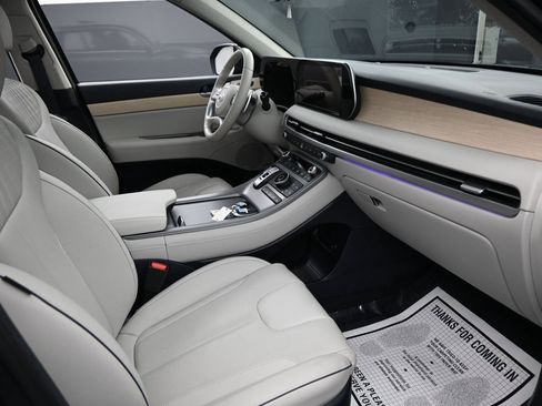 Used 2025 Hyundai Palisade Limited image 37