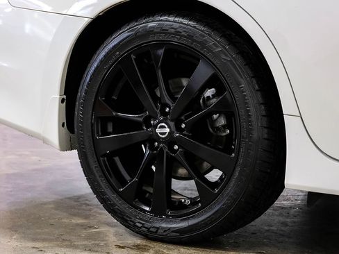 Used 2017 Nissan Altima 2.5 SR w/ Midnight Edition Package image 45