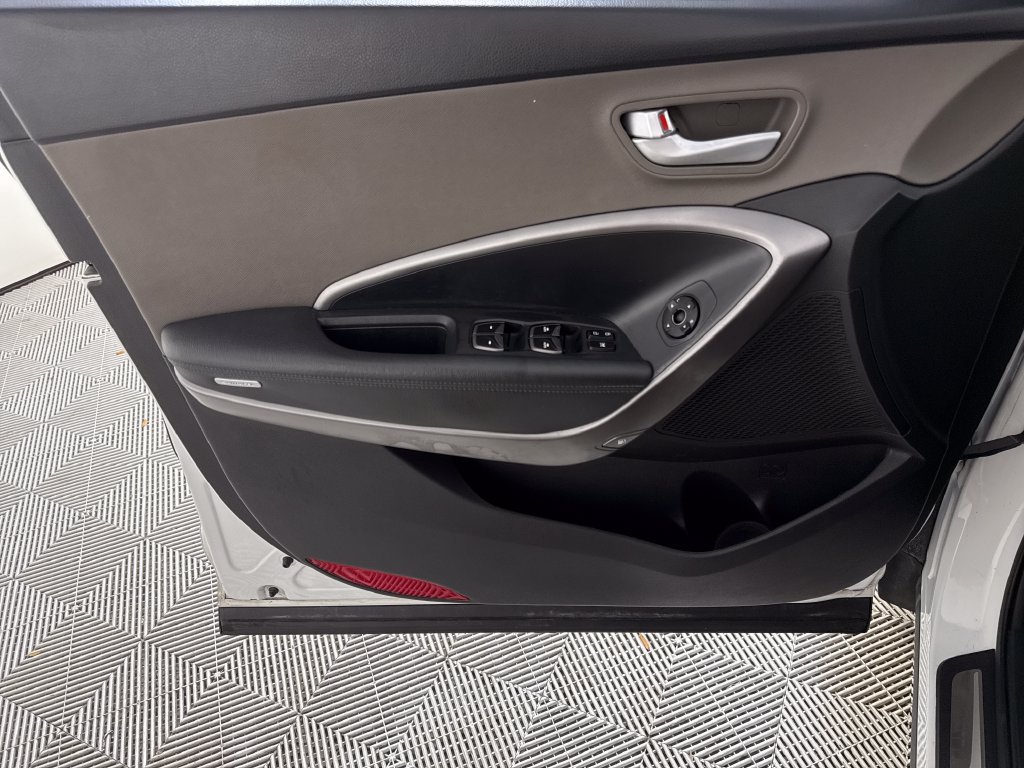 Used 2015 Hyundai Santa Fe Sport w/ Option Group 02 FWD image 10