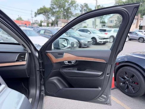 Used 2018 Volvo XC90 T6 Inscription w/ Convenience Package AWD/4WD image 24