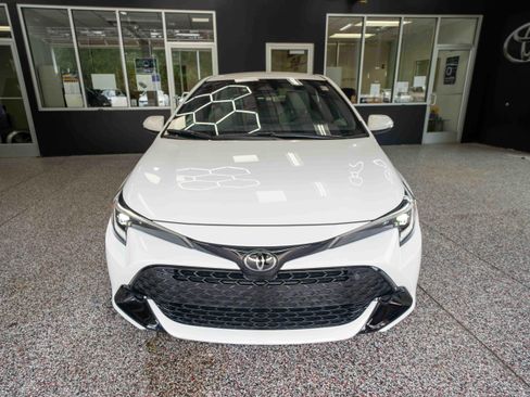 Used 2024 Toyota Corolla SE w/ SE Package FWD image 6
