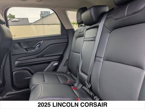 Used 2025 Lincoln Corsair FWD w/ Equipment Group 101A image 23