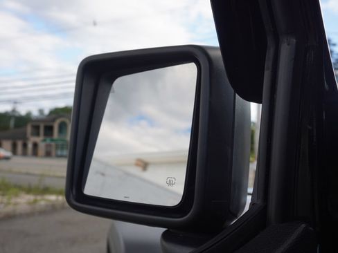 Used 2018 Jeep Wrangler Unlimited Rubicon AWD/4WD image 36