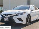 Used 2018 Toyota Camry SE w/ Accessory Appearance Package image 3