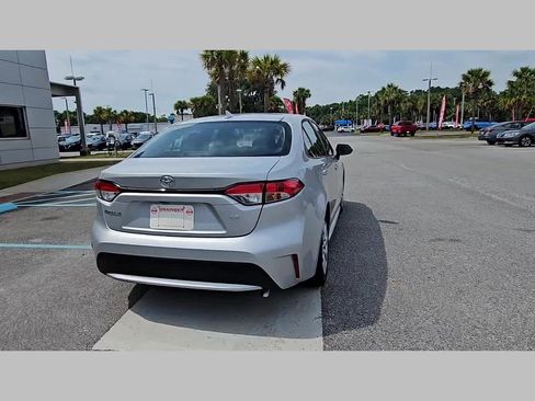 Used 2022 Toyota Corolla LE image 33
