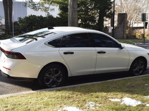 Used 2024 Honda Accord EX-L image 9
