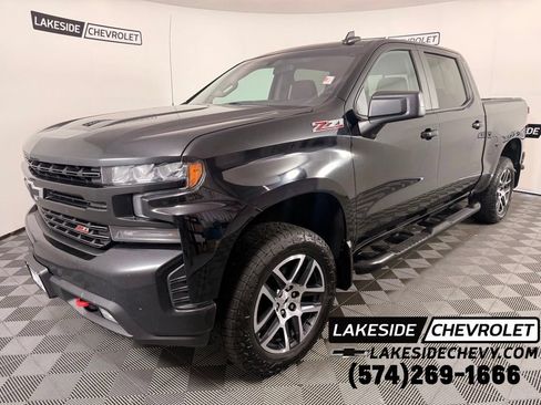 Used 2019 Chevrolet Silverado 1500 LT Trail Boss AWD/4WD image 1