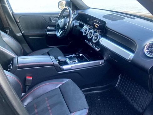 Used 2022 Mercedes-Benz GLB 250 4MATIC image 14