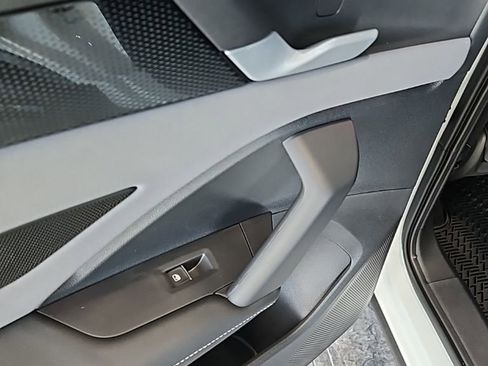 New 2026 Volkswagen Tiguan SE R-Line FWD image 22