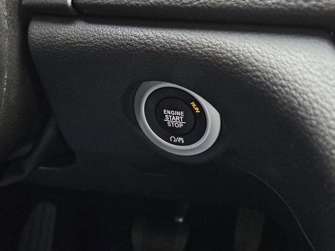 New 2026 Chrysler Pacifica Limited image 24