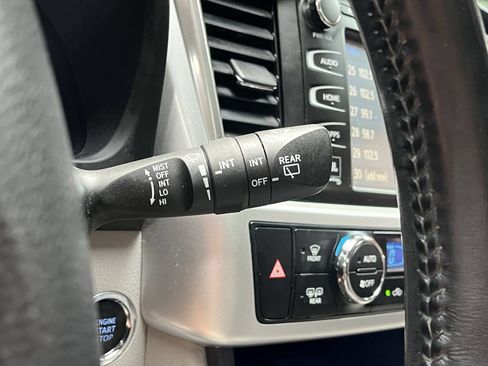 Used 2016 Toyota Highlander Limited AWD/4WD image 14