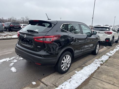 Used 2021 Nissan Rogue Sport S image 5