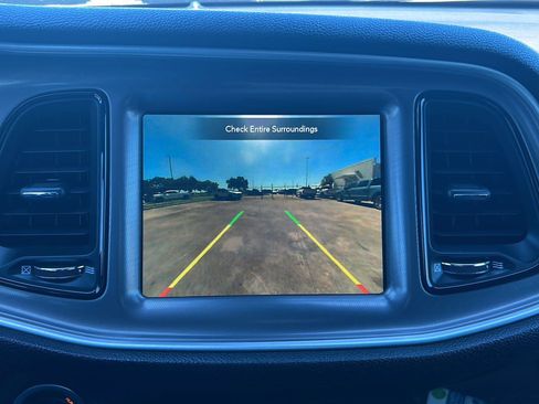 Used 2022 Dodge Challenger R/T Scat Pack RWD image 9
