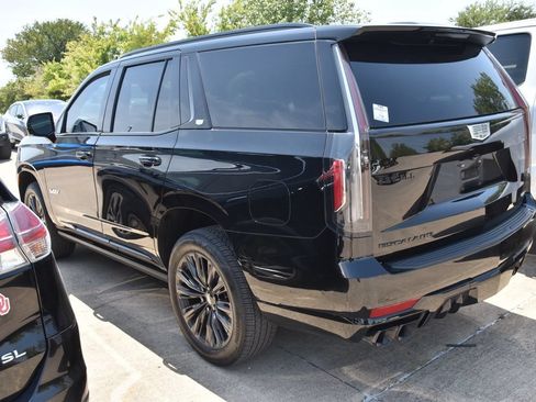 Used 2023 Cadillac Escalade V w/ LPO, ONYX Package AWD/4WD image 7