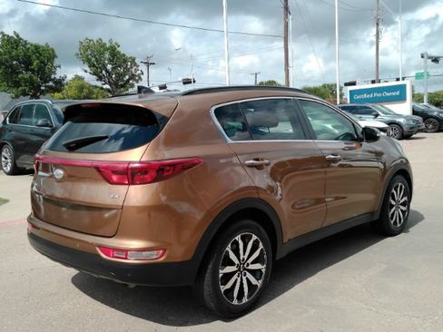 Used 2018 Kia Sportage EX w/ EX Technology Package FWD image 8