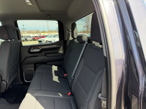 Certified 2022 Chevrolet Silverado 1500 LT AWD/4WD image 11