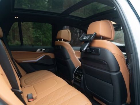 Used 2023 BMW X5 sDrive40i w/ Executive Package image 49