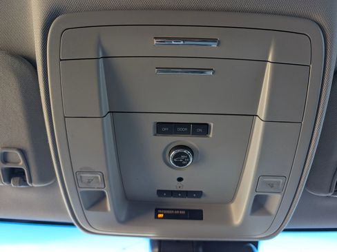 Used 2019 Chevrolet Tahoe LT image 31